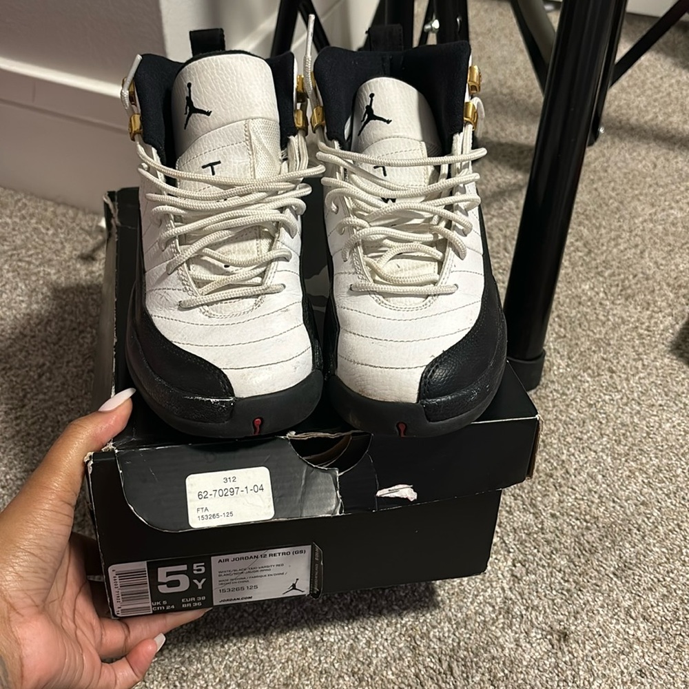 Jordan retro 12 taxi gs 5.5